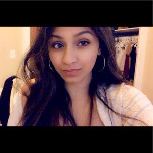 Meet your Posher, Shailee